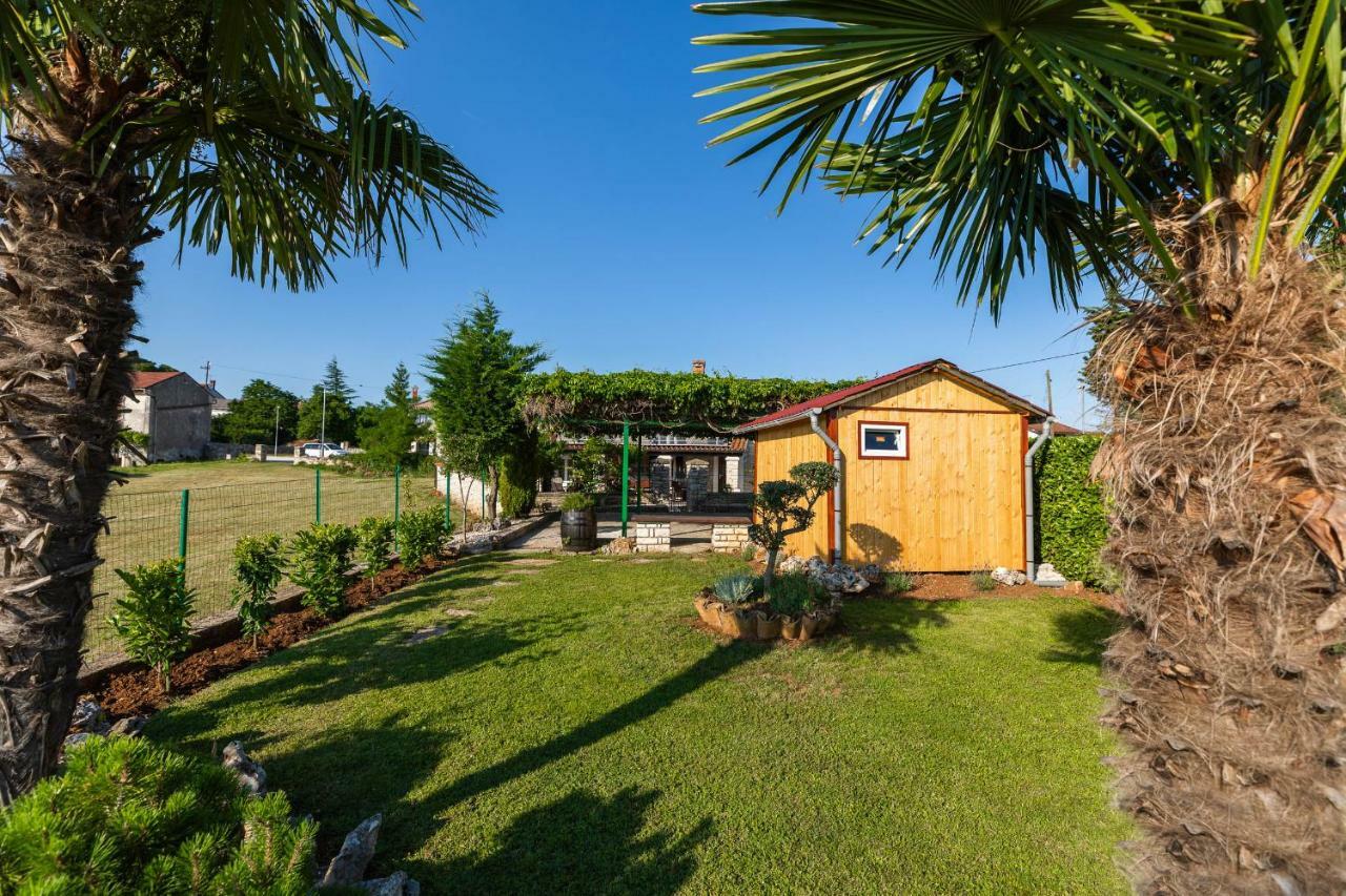 Holiday Home Ana Kanfanar Exterior photo