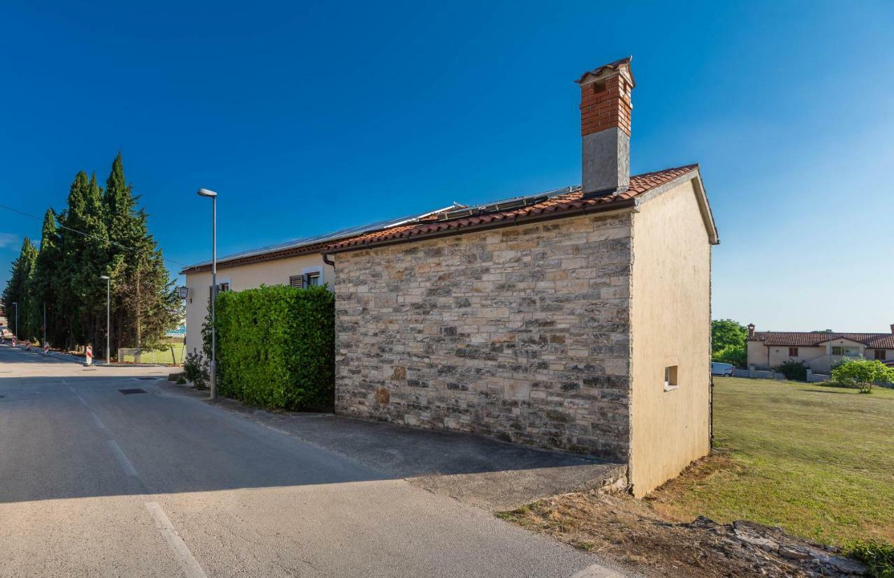 Holiday Home Ana Kanfanar Exterior photo